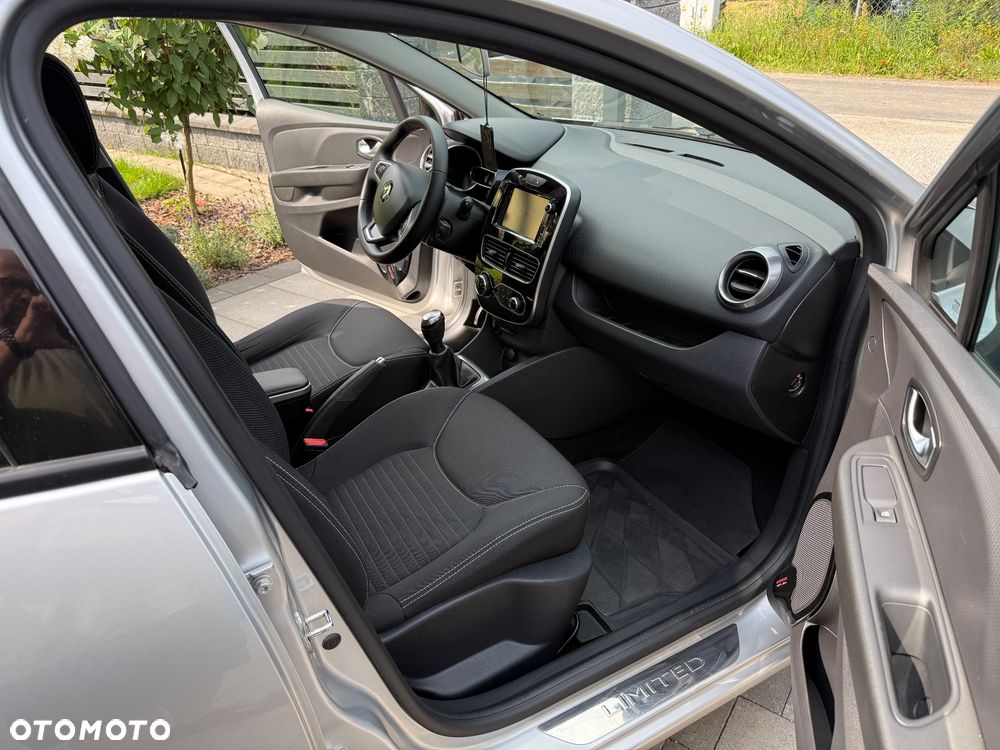 Renault Clio 1.2 16V Limited - 17