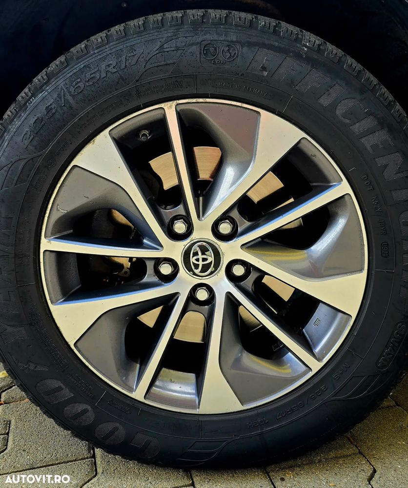 Toyota RAV4 - 18