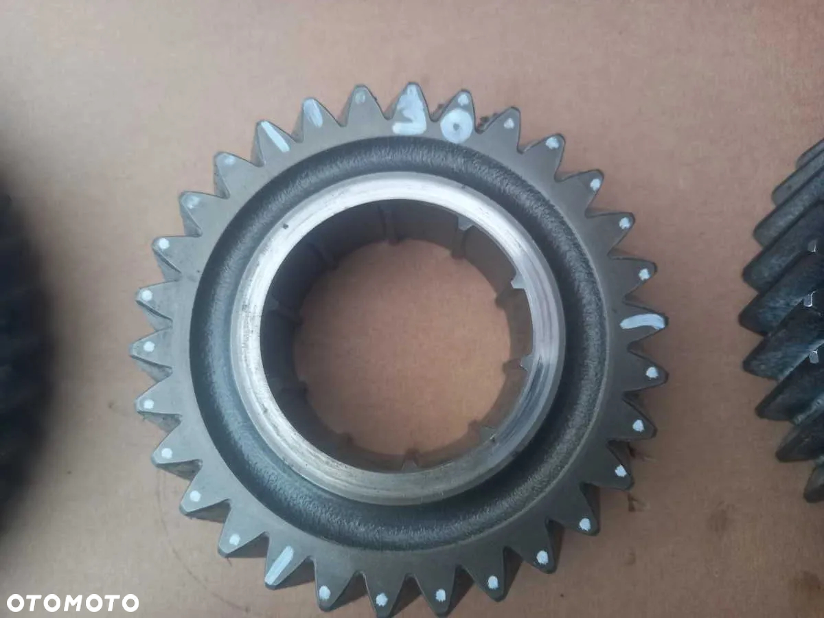 Wałek choinka skrzyni biegów 3712169M3 Massey Ferguson 8110 8120 8130 8140 8150 8160 8170 8180 - 2
