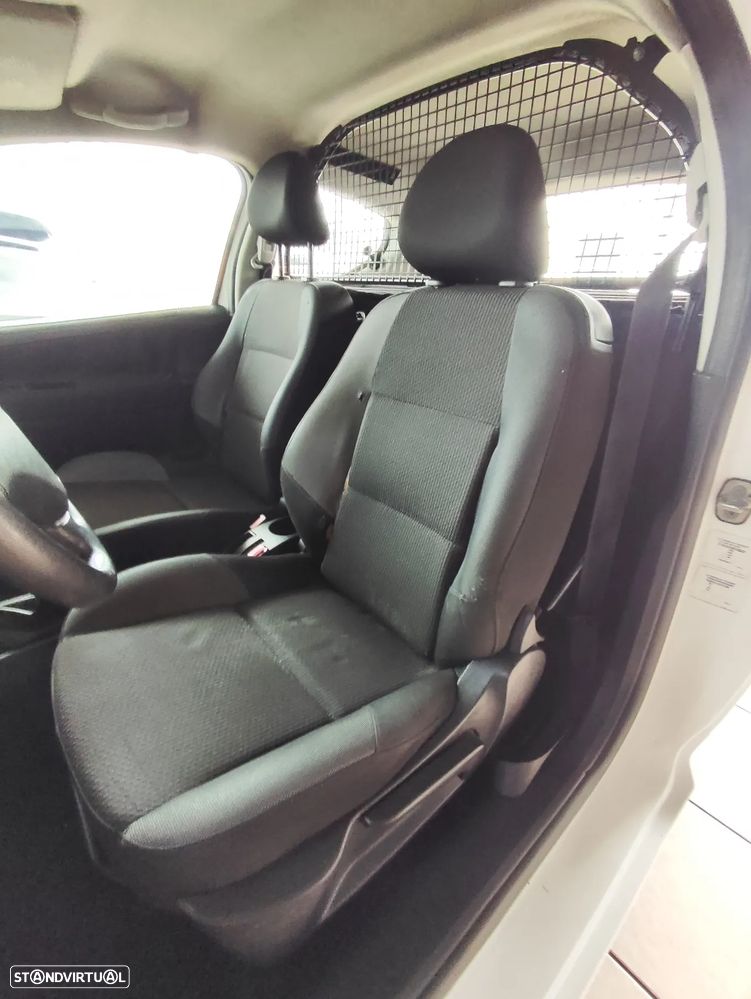 Peugeot 207 1.4 HDi Urban - 22