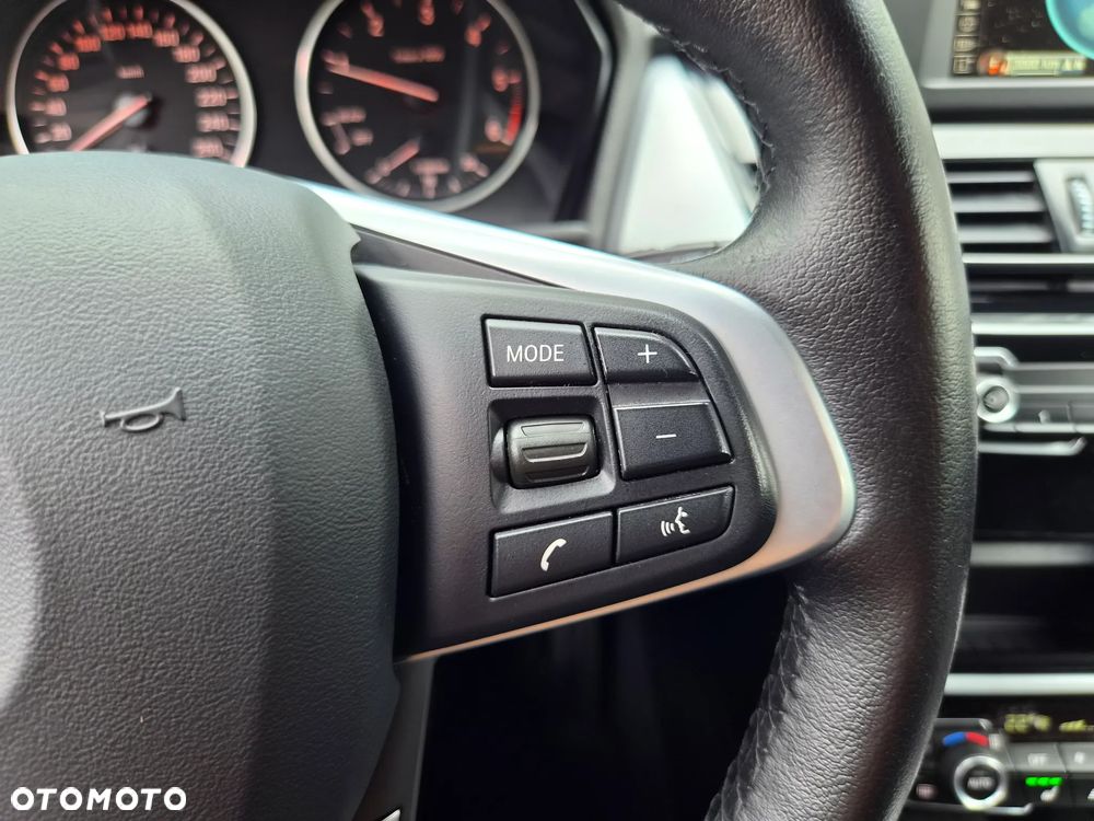 BMW Seria 2 220d Sport-Aut Advantage - 27