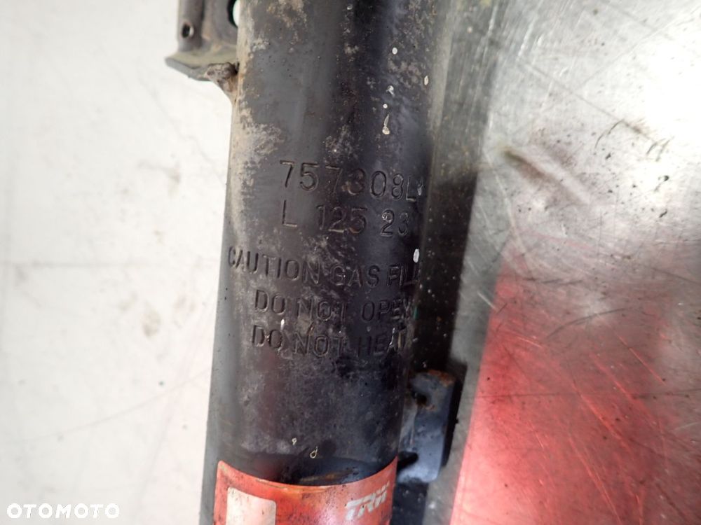 MCPERSON PRAWY PRZEDNI BMW E90 325I 2.5 - 2