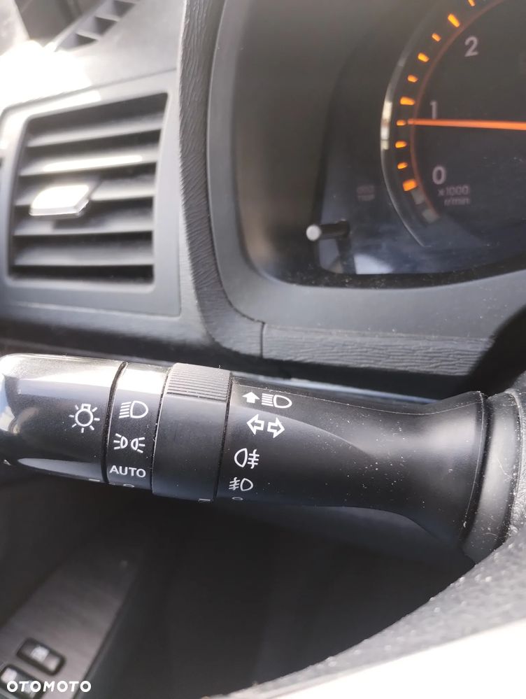 Toyota Avensis 2.0 D-4D - 12