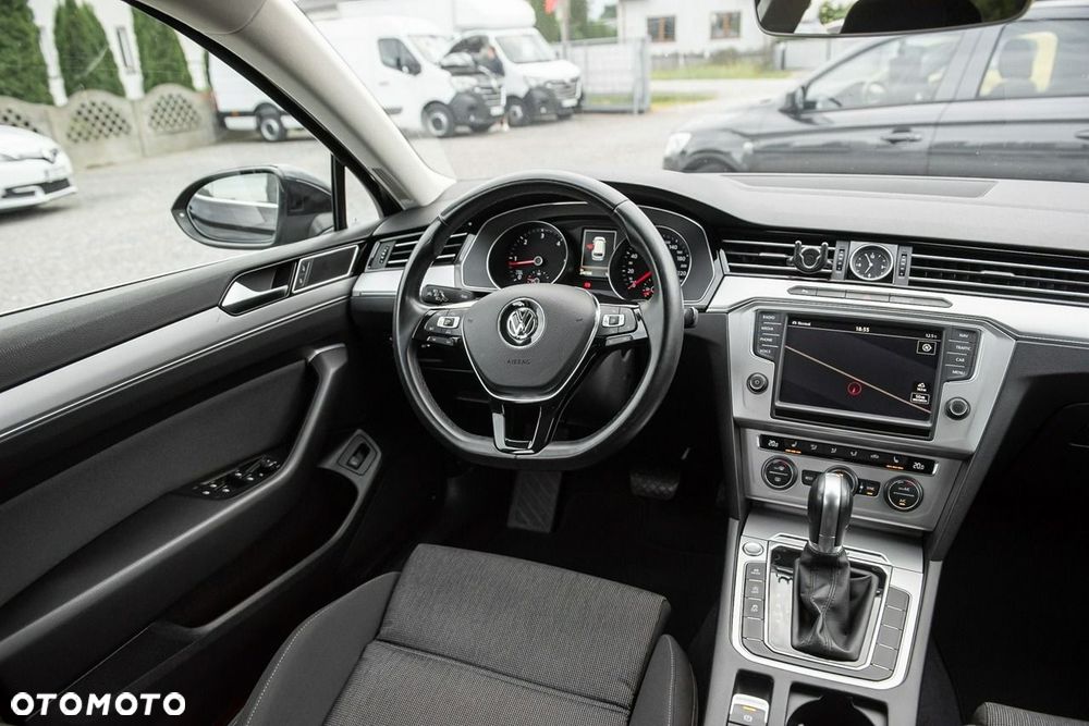 Volkswagen Passat - 29