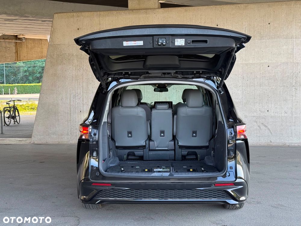 Toyota Sienna - 13
