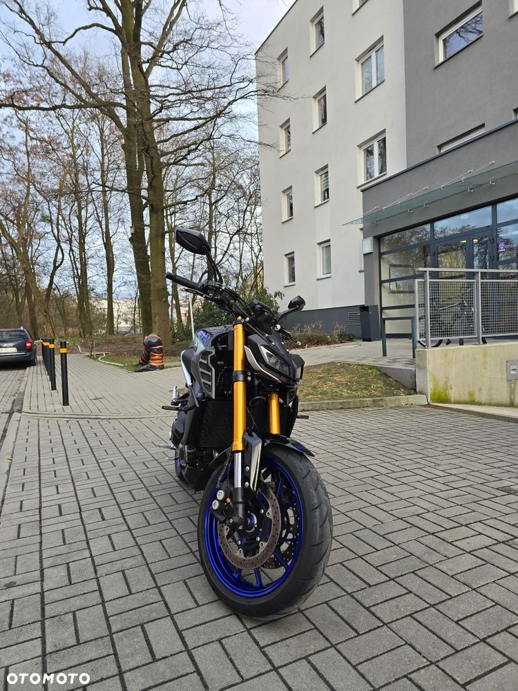 Yamaha MT - 8