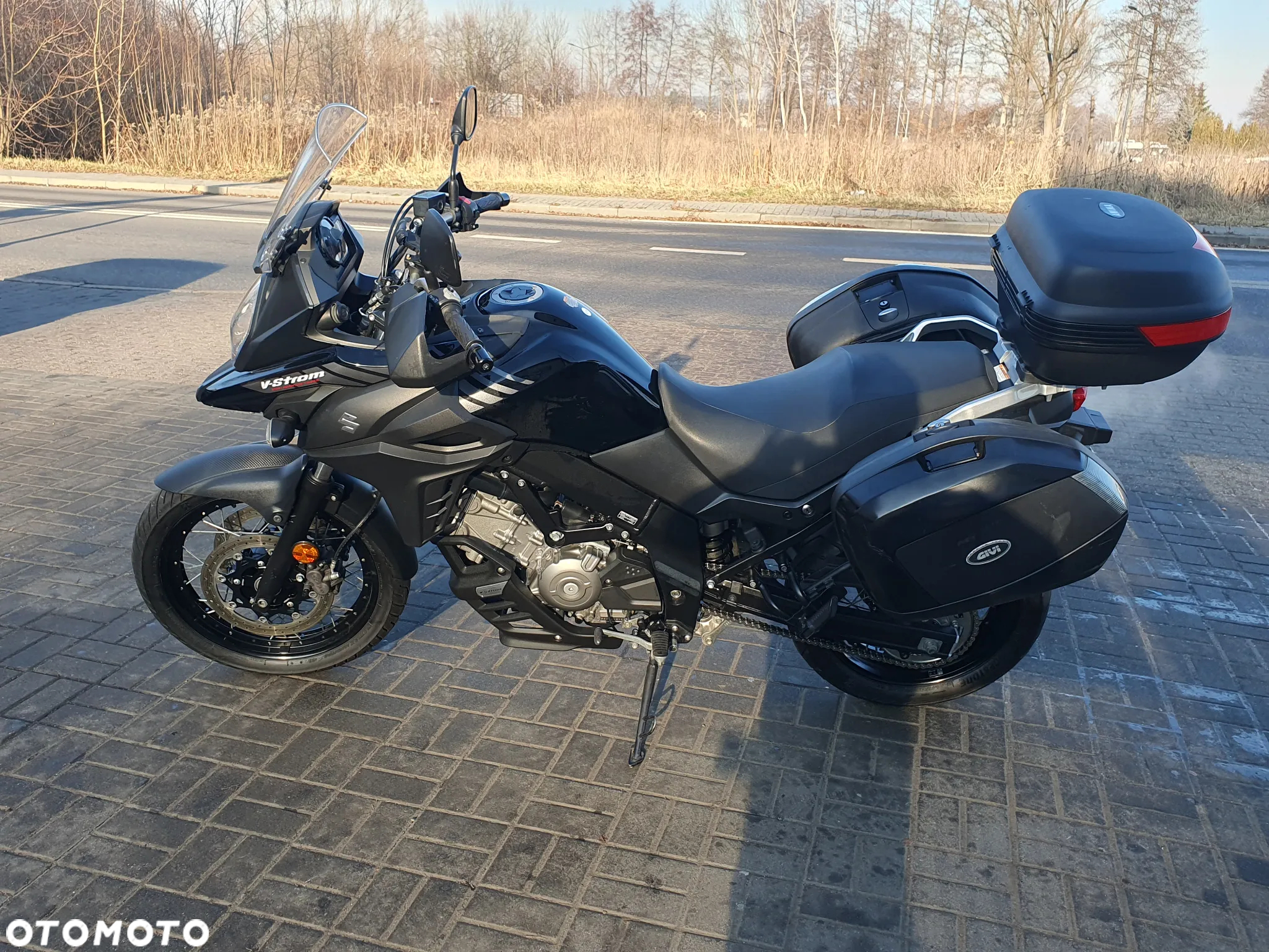 Suzuki V-STROM - 17