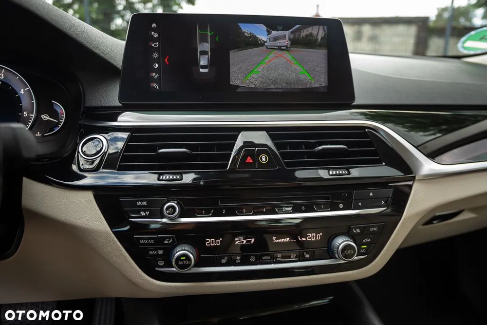 BMW Seria 5 520d Luxury Line - 25