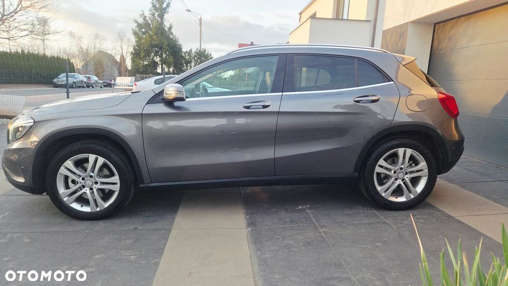 Mercedes-Benz GLA 250 4-Matic - 2