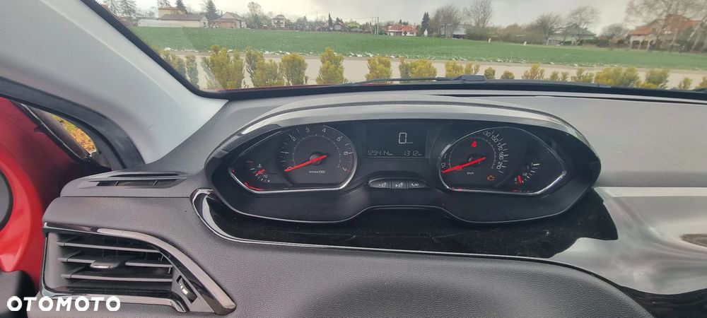 Peugeot 208 82 PureTech Style - 9