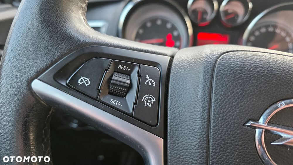 Opel Astra 1.4 T Cosmo - 16