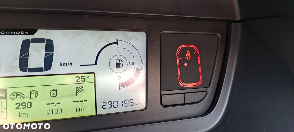 Citroën C4 Picasso 1.6 HDi Impress - 17