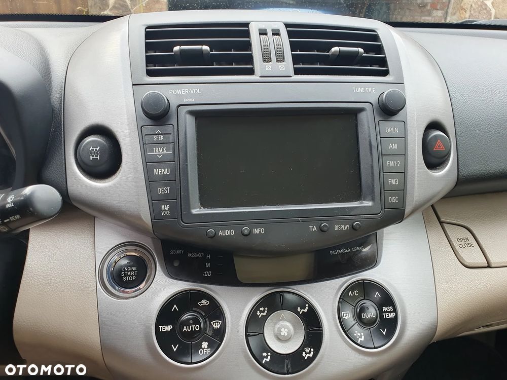 Toyota RAV4 2.2 D-4D Premium - 12