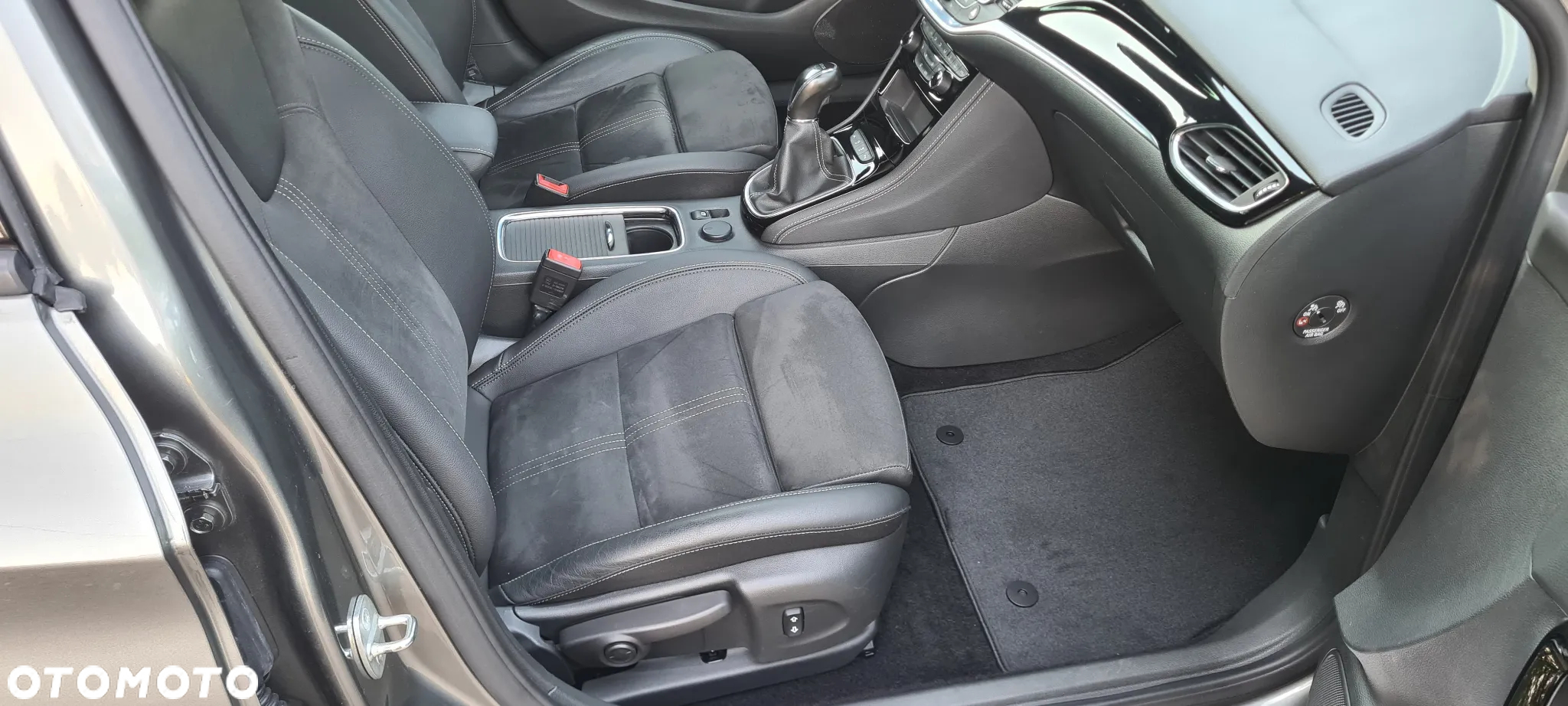 Opel Astra V 1.4 T Elite - 22