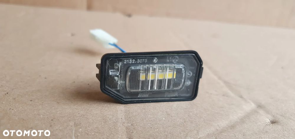 Lampka oświetlenie lusterka lewa lewe Mercedes E-Klasa W213 A0999060901 - 1