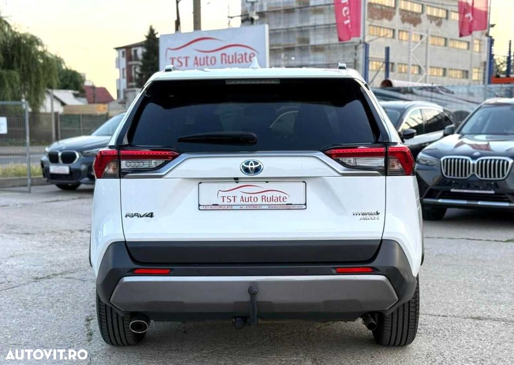 Toyota RAV4 - 8