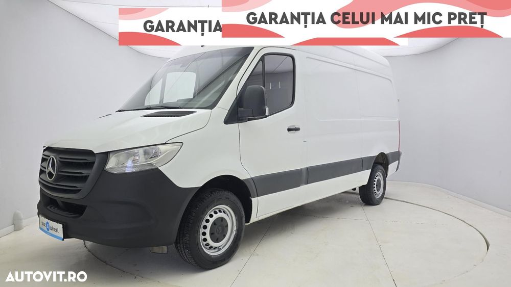 Mercedes-Benz Sprinter - 1