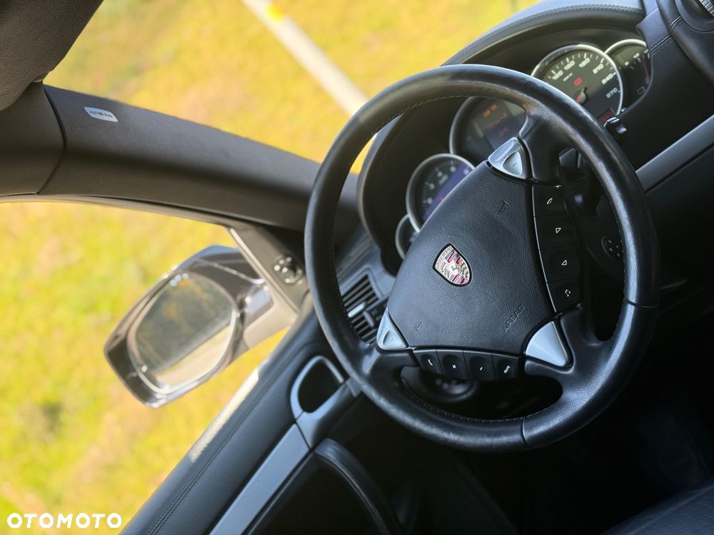Porsche Cayenne - 14