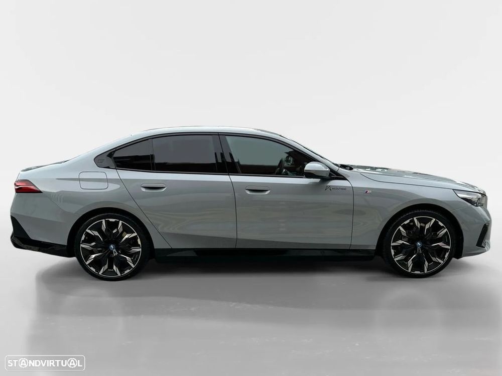 BMW i5 eDrive40 Pack Desportivo M - 7