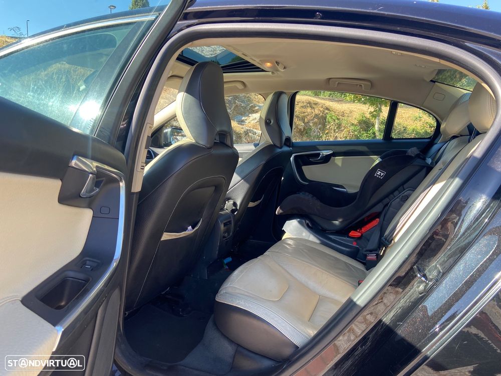 Volvo S60 2.0 D3 Momentum Start/Stop - 10