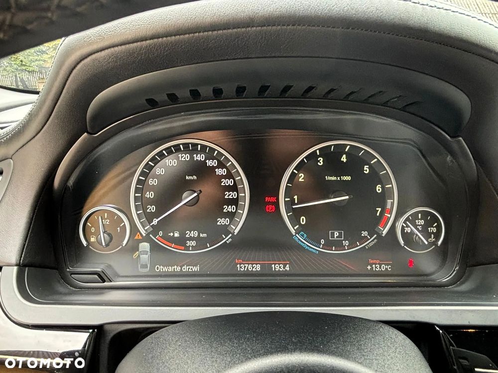 BMW Seria 7 750i L xDrive - 17