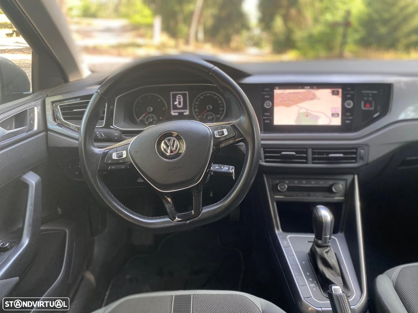 VW Polo 1.6 TDI Highline DSG - 24