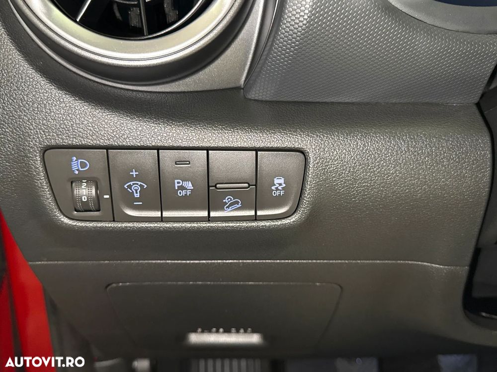 Hyundai KONA - 16