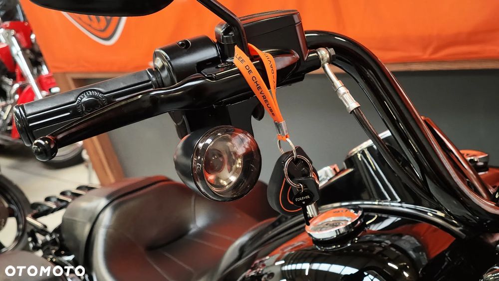 Harley-Davidson Touring Road King - 17