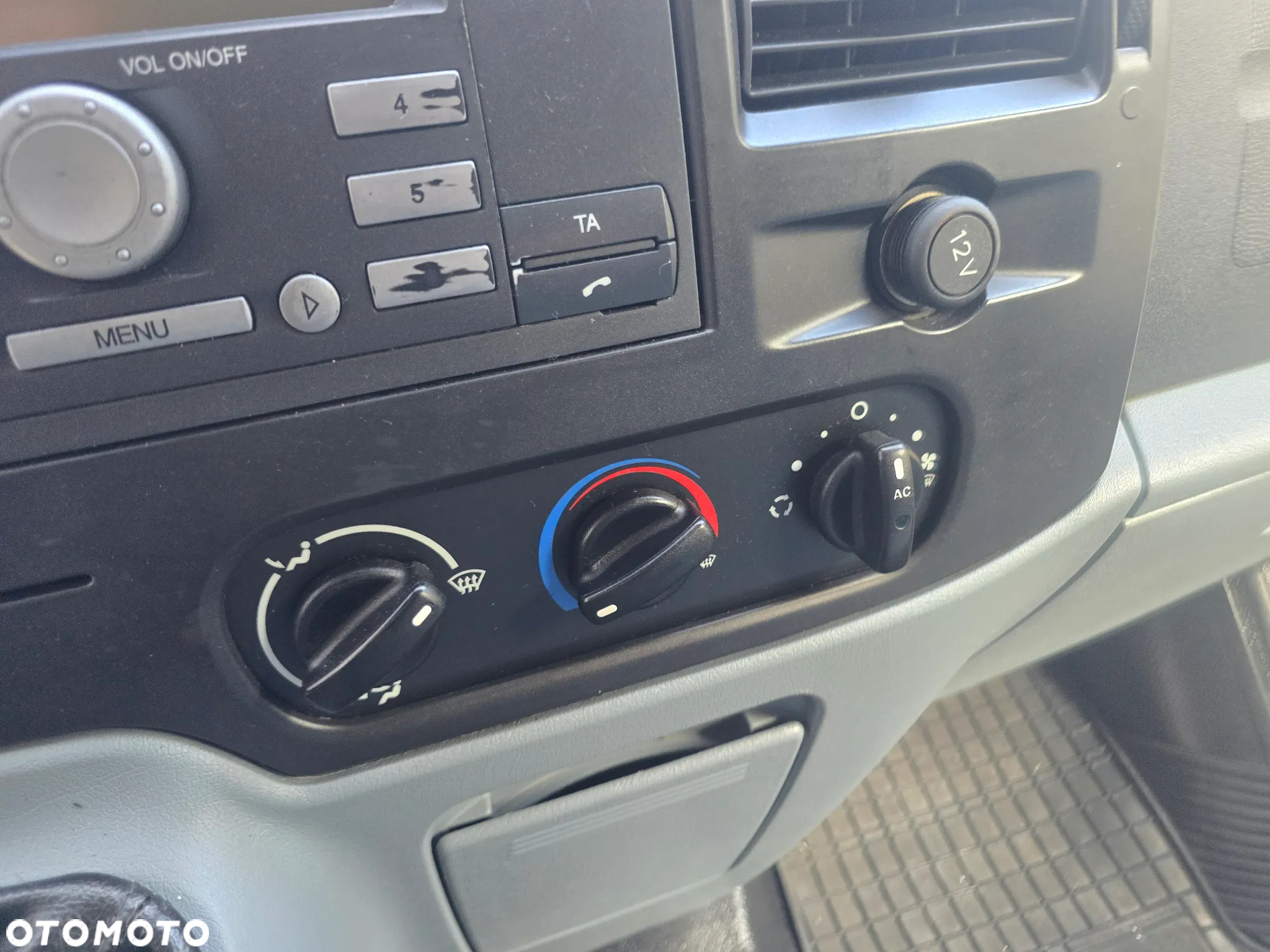 Ford Transit - 13
