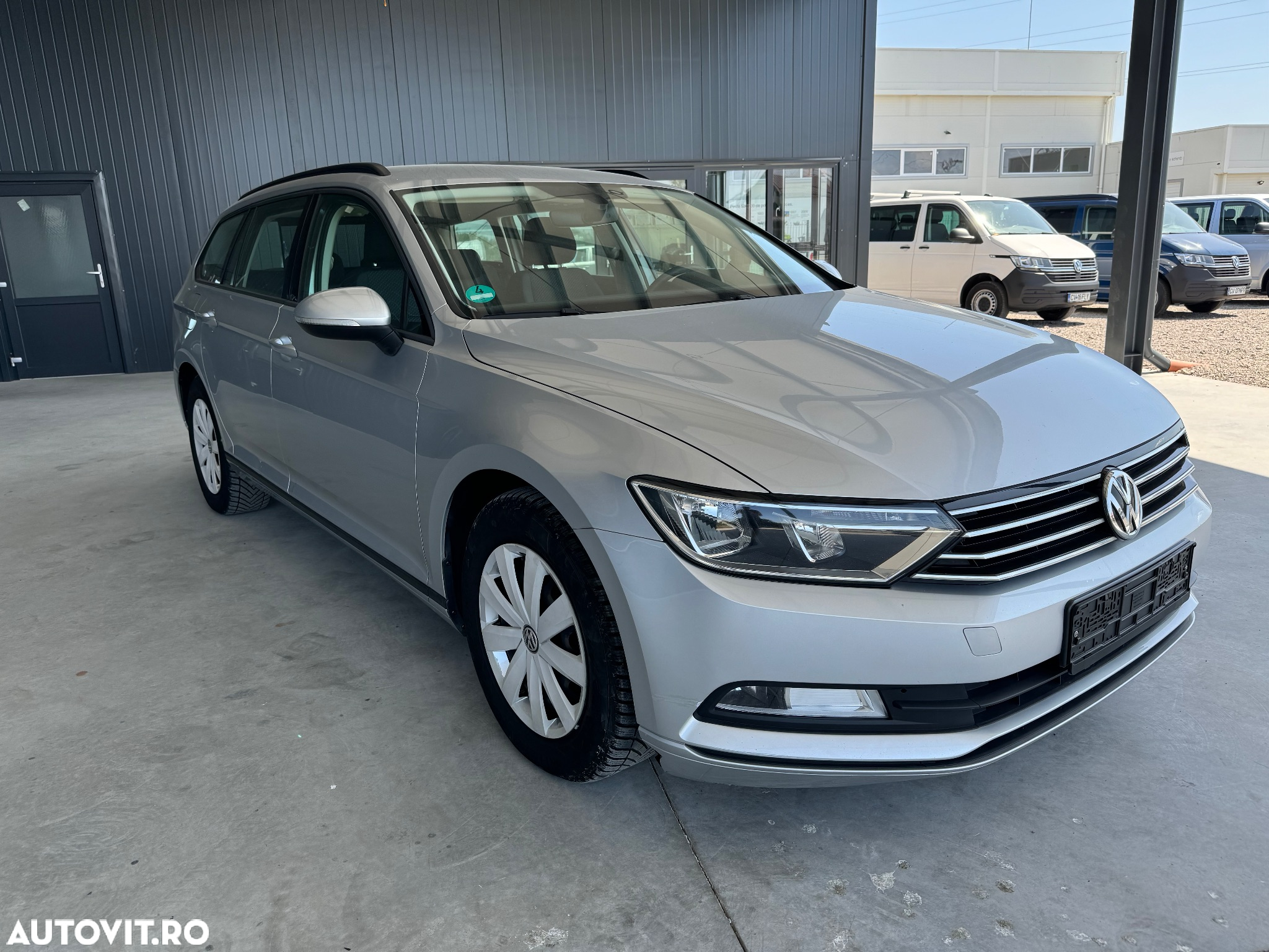 Volkswagen Passat - 2