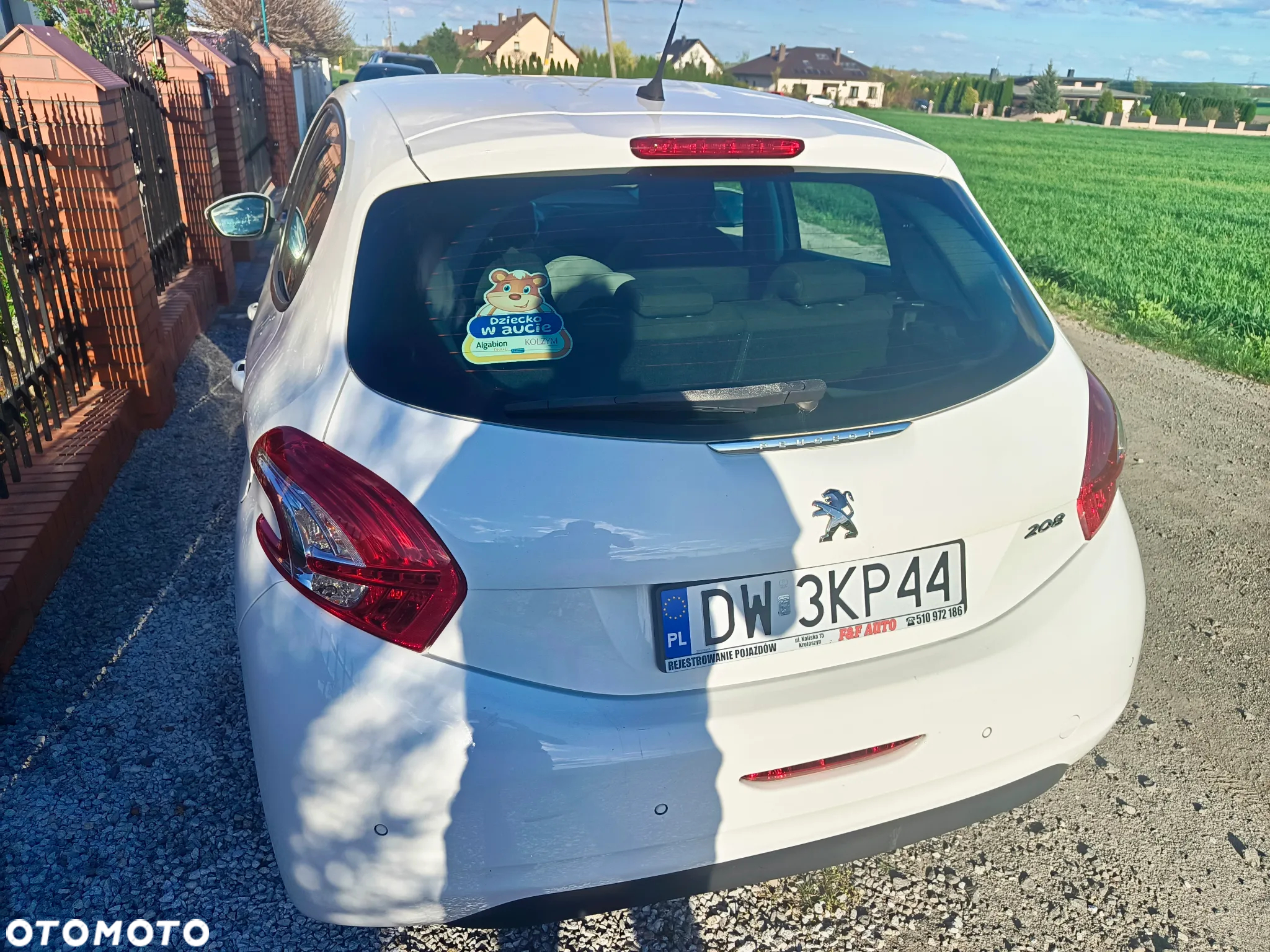 Peugeot 208 - 16