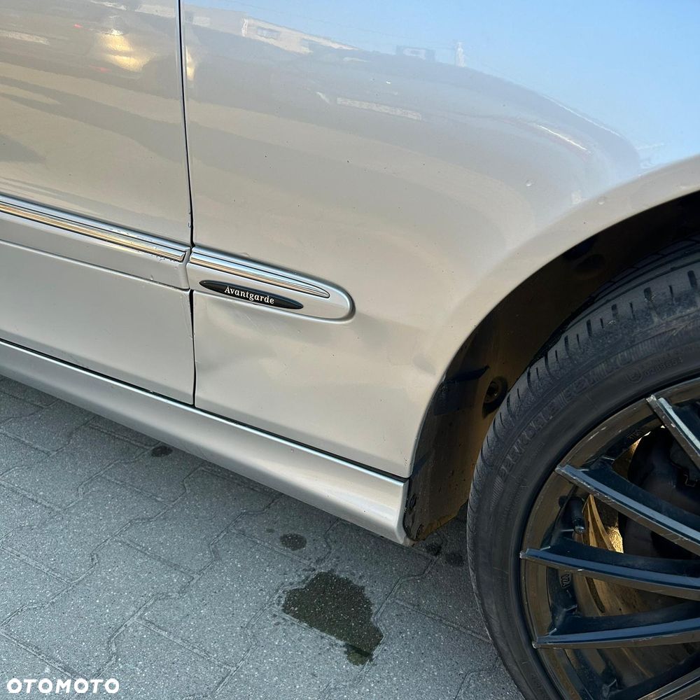 Mercedes-Benz CLK - 6