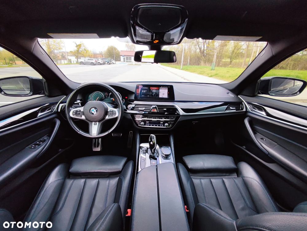BMW Seria 5 530i xDrive M Sport Edition - 24