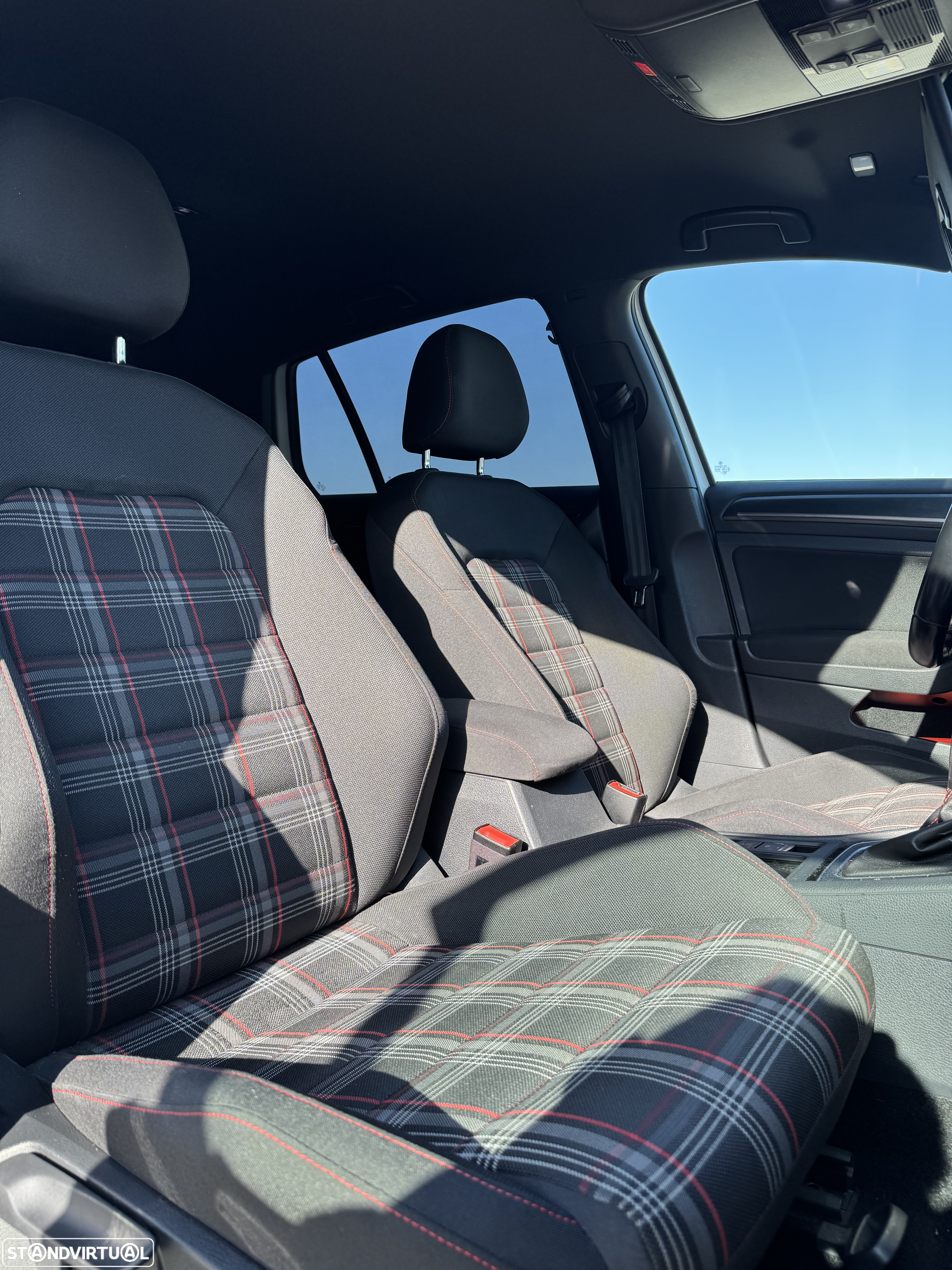 VW Golf 2.0 TSI GTI DSG Performance - 17