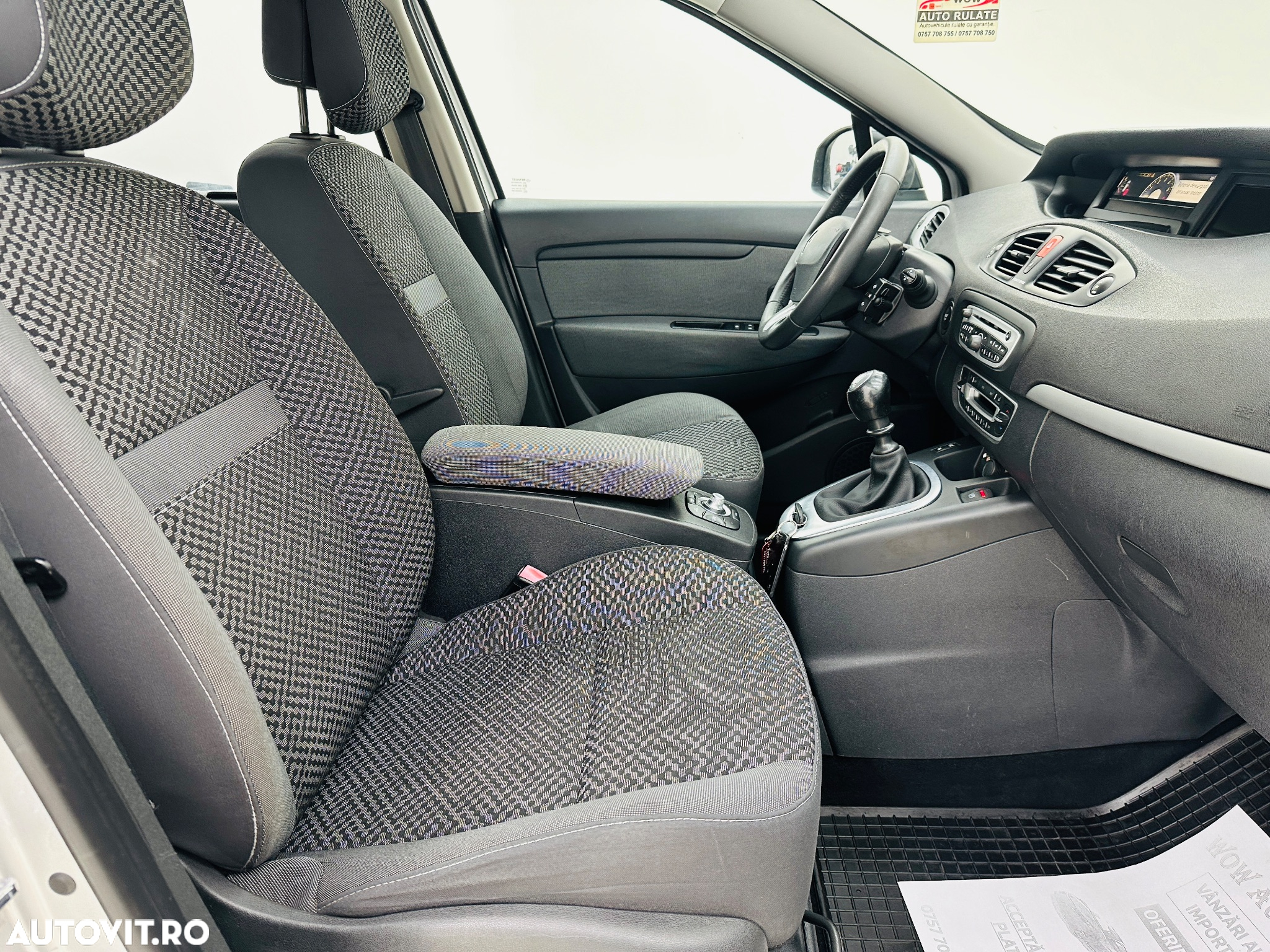 Renault Scenic - 19
