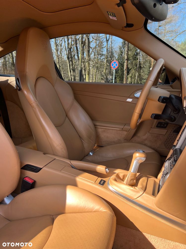 Porsche 911 Carrera 4 S - 16