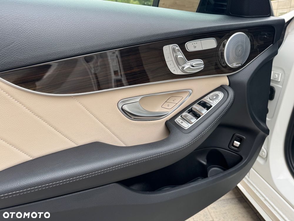 Mercedes-Benz Klasa C 300 4Matic 9G-TRONIC AMG Line - 7