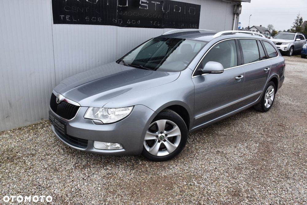 Skoda Superb 2.0 TDI DSG Ambition - 25