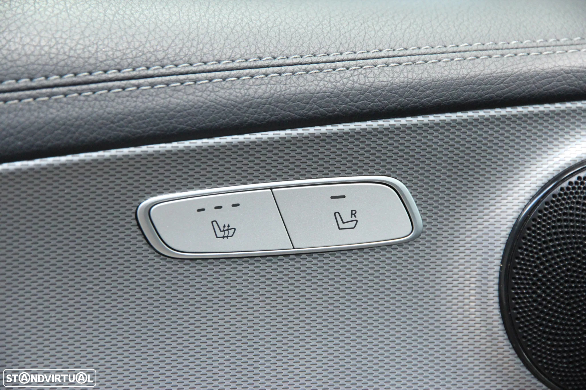 Mercedes-Benz E 300 d AMG - 15
