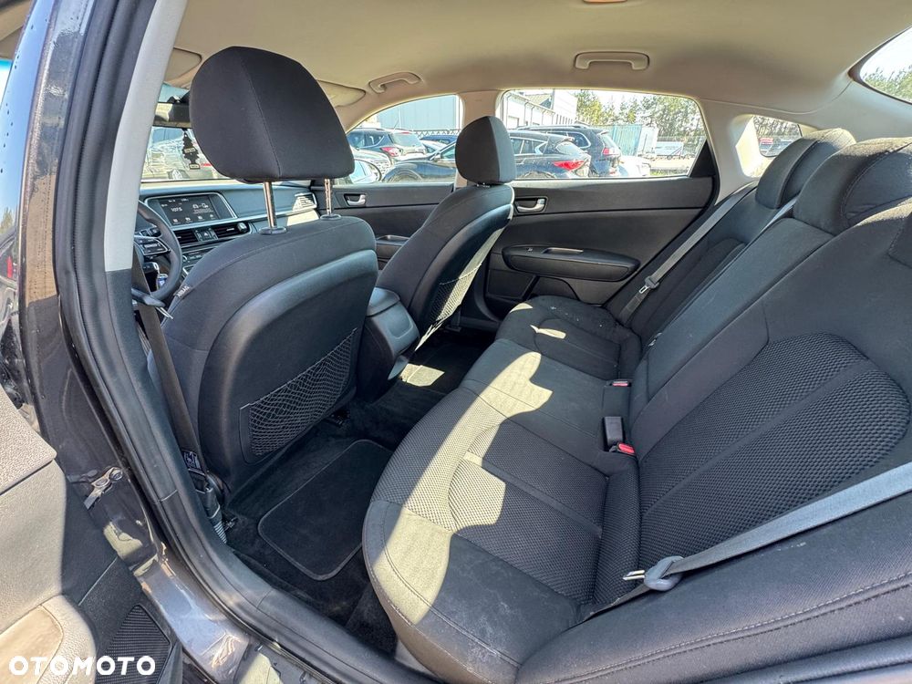 Kia Optima - 17