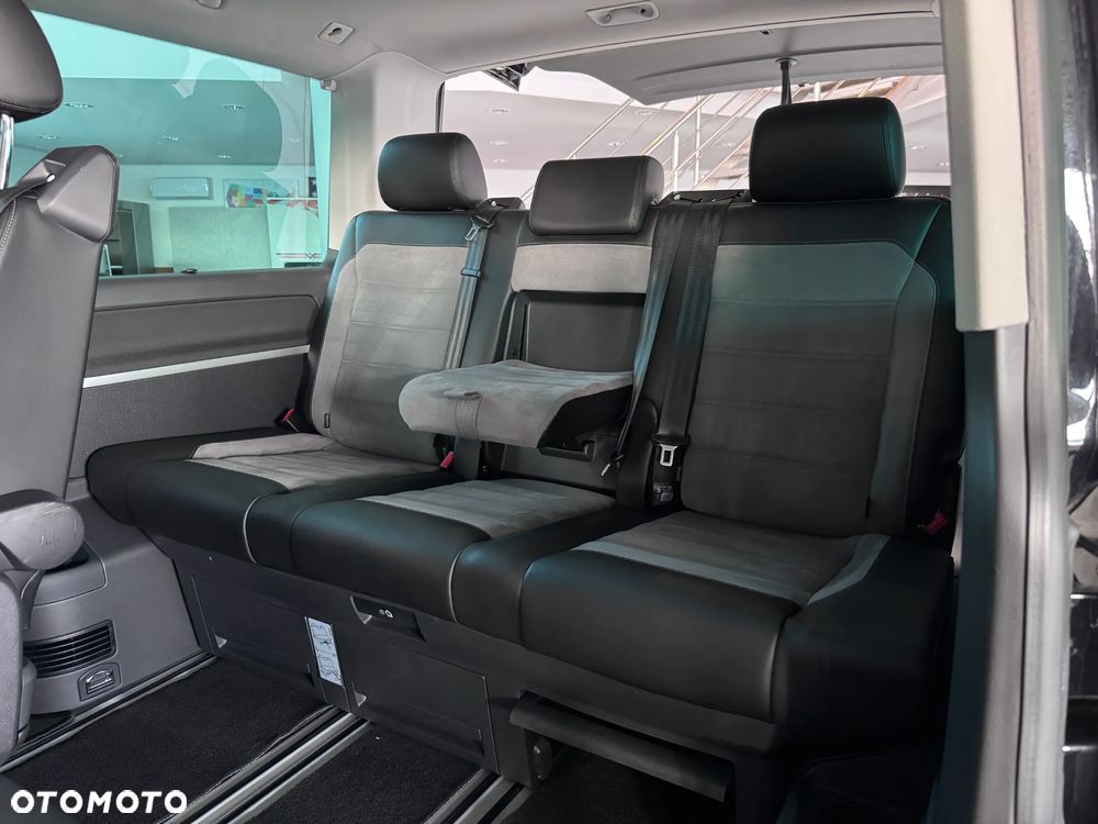 Volkswagen Multivan - 10