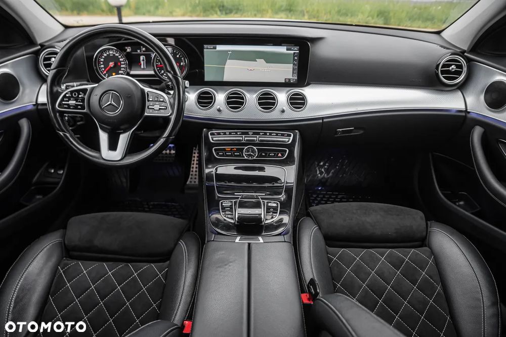 Mercedes-Benz Klasa E 220 d 4Matic All-Terrain 9G-TRONIC Exclusive - 31