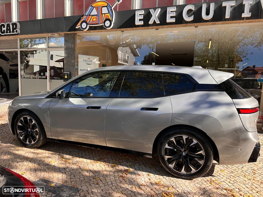 BMW iX xDrive 45 Pack Desportivo - 9