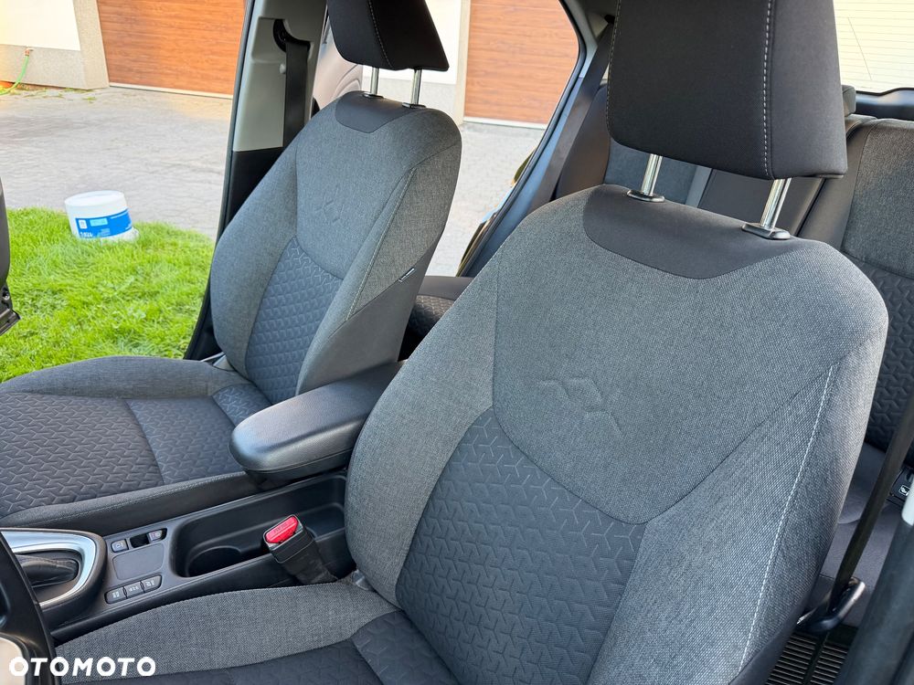 Toyota Yaris Cross Hybrid 1.5 Comfort - 35