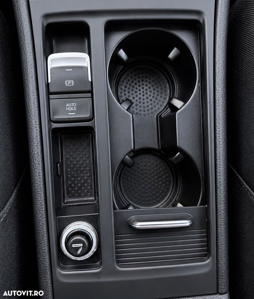 Volkswagen Golf - 15