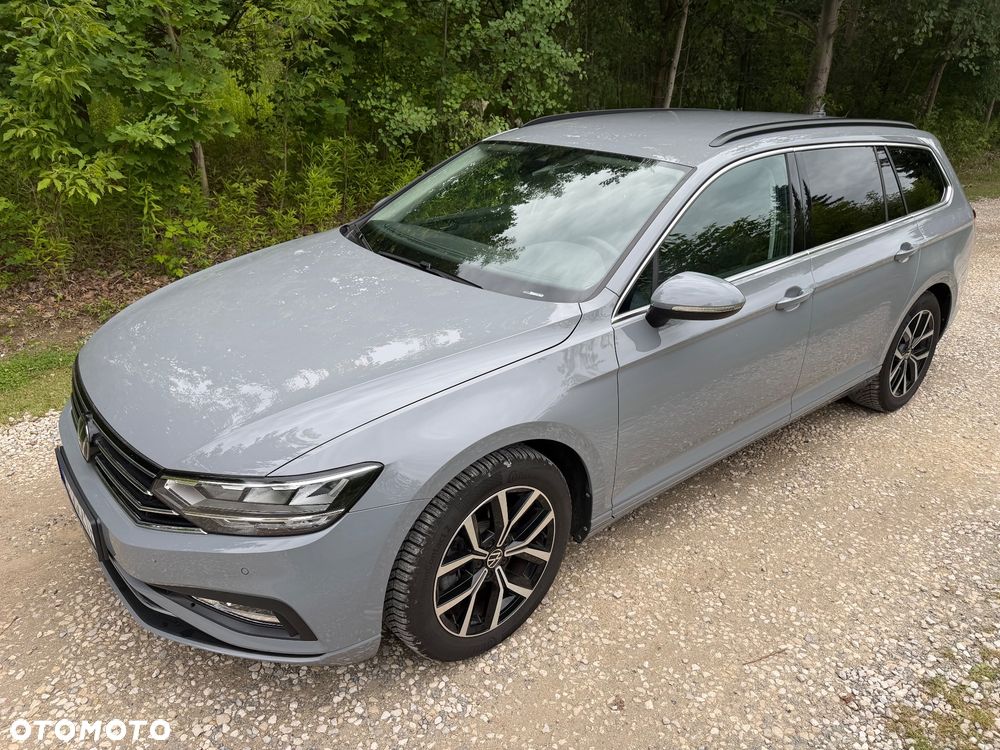 Volkswagen Passat - 12