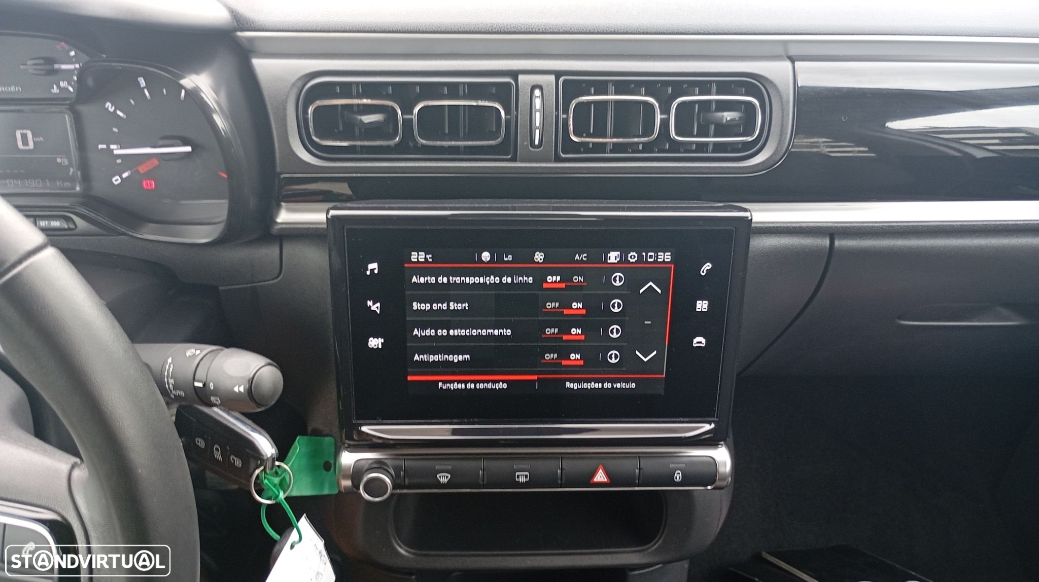 Citroën C3 1.2 PureTech Shine - 26