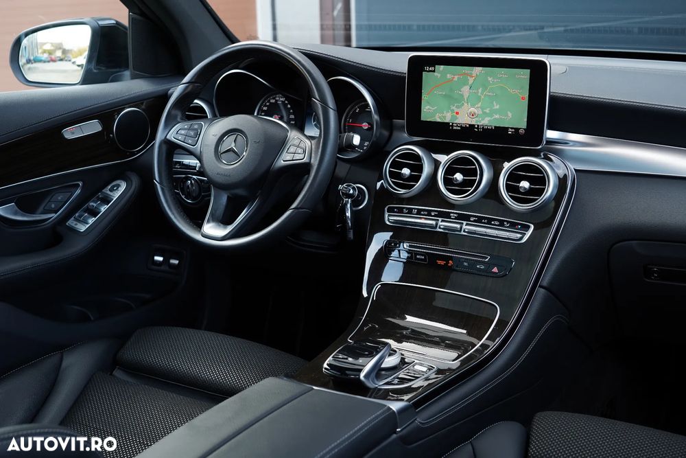 Mercedes-Benz GLC 220 d 4Matic 9G-TRONIC AMG Line - 11
