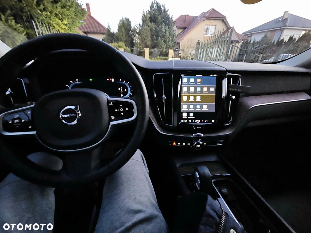 Volvo XC 60 B5 B AWD Plus Bright - 20