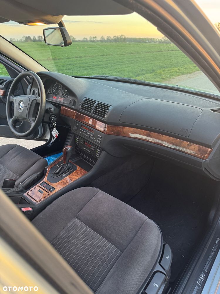 BMW Seria 5 - 21